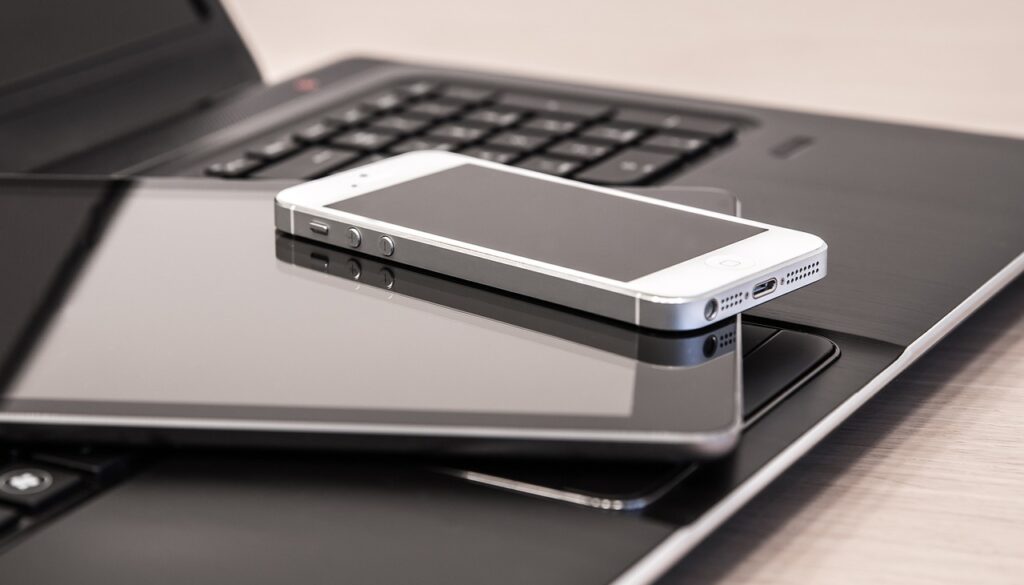 technology, devices, electronics-6801334.jpg